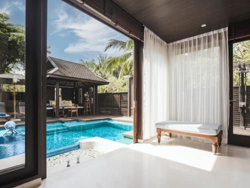 Bazén v ubytování Anantara Mai Khao Phuket Villas nebo v jeho okolí