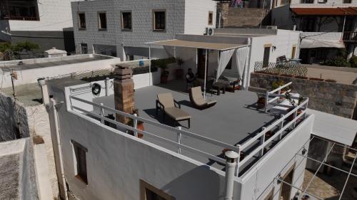 Balkón nebo terasa v ubytování Manos House in Chora