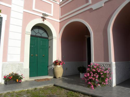 Η πρόσοψη ή η είσοδος του Guest House Cifrino