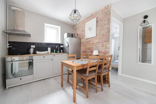 Jasny Apartament 3city w Gdyni by Noclegi Renters