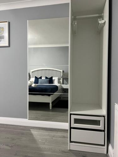 Postel nebo postele na pokoji v ubytování Luxury Home in Greater London - Rainham
