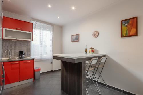 Quiet City Apartment Dexa - Happy Rentals
