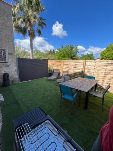 Fotografie z fotogalerie ubytování Appartement T2 avec jardin v destinaci Puget-sur Argens