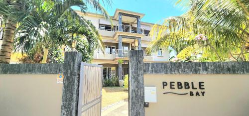 Number 1, Ground Floor (Garden View) Pebble Bay Appartments