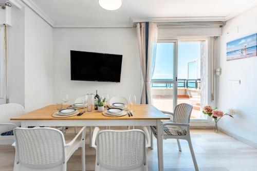 Malagasuite Seaside Penthouse with 2 Car Parking