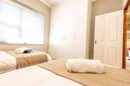 Postel nebo postele na pokoji v ubytování Amara Self Catering