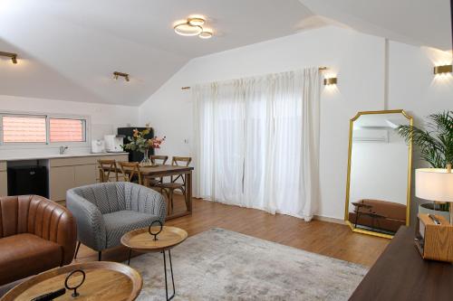 Gallery image of 49 Boutique in Zikhron Ya‘aqov