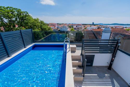 Three-Bedroom Premium Holiday Home Atmosfera with Private Pool&Sauna