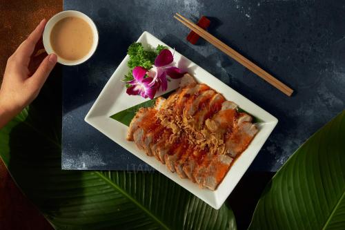 ホテルの敷地内または近くでの食事または食べ物