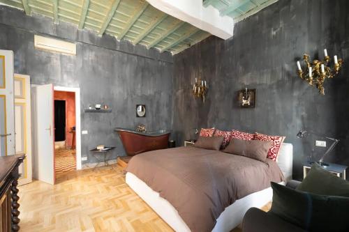 Farnese Designer Loft by Romeloft
