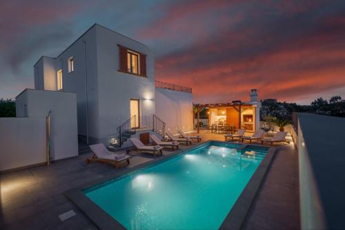 Villa Modea with Heated Pool