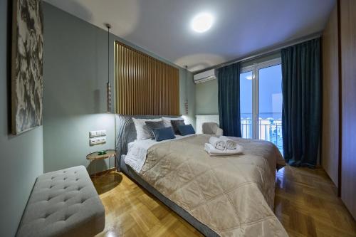 Acropolis Compass Residence