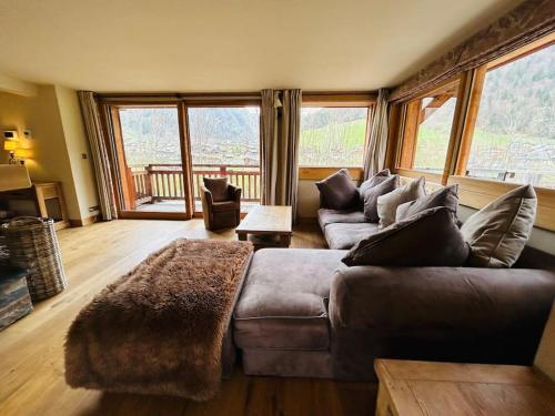 Chalet Mary - Central Morzine with Hot Tub & Sauna