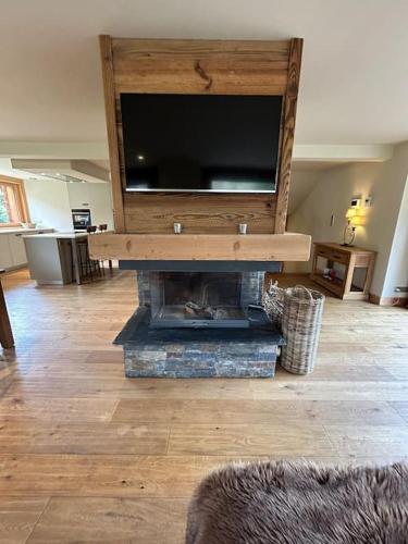 Chalet Mary - Central Morzine with Hot Tub & Sauna