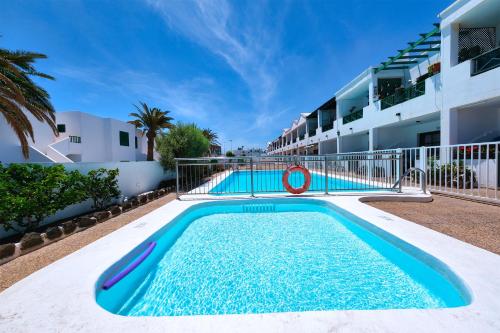 Casa Emilia - Pool and Close to the Beach By Lanzarote Vacation Homes