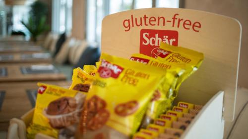 a sign that reads gluten free sandwich food at Soho Boutique Las Vegas in Málaga