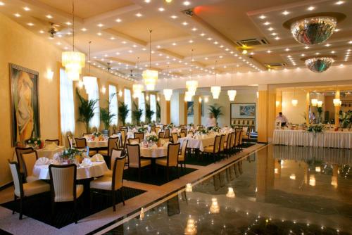 Εστιατόριο ή άλλο μέρος για φαγητό στο Hotel Iskierka Economy Class