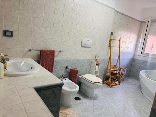 Anna's Home tesisinde bir banyo