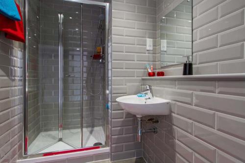 Phòng tắm tại Modern City Living Ensuite Private Rooms at Broad Lane in Coventry
