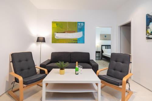 Posezení v ubytování Villa Jolara With Heated Pool - Deluxe Suite 3