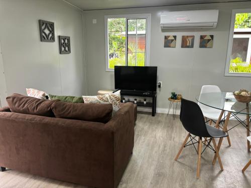 Μια τηλεόραση ή/και κέντρο ψυχαγωγίας στο Gaspar Arenal Volcano