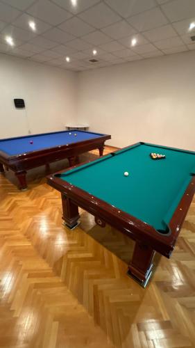 Biliár nebo kulečník v ubytování Apart Hotel Best