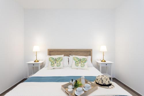 Home2Book Lovely & Bright Apt, Pool & Terrace