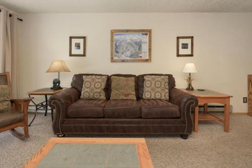 Χώρος καθιστικού στο Beaver Village Unit #0711