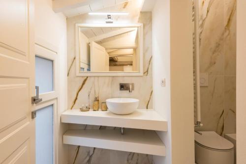 Vonios kambarys apgyvendinimo įstaigoje Dolce Vita Apartament