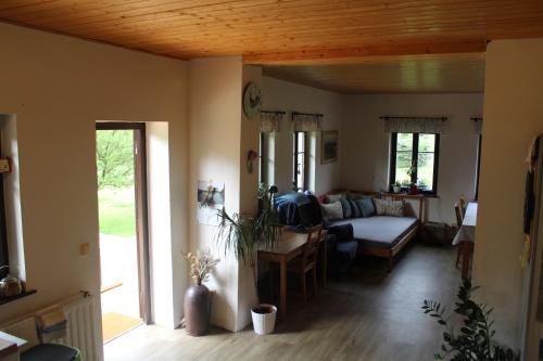 Una cama o camas en una habitación de Chalupa bez hranic