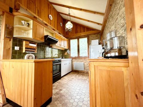 Photo de la galerie de l'établissement La Lauzière - Chalet Parking Jardin - CLG Savoie, à Grésy-sur-Isère