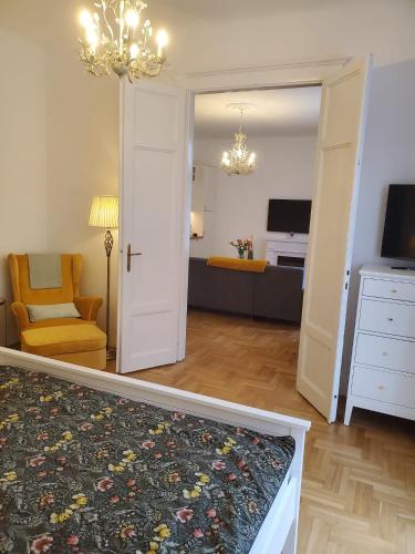 2 Apt near Castle District