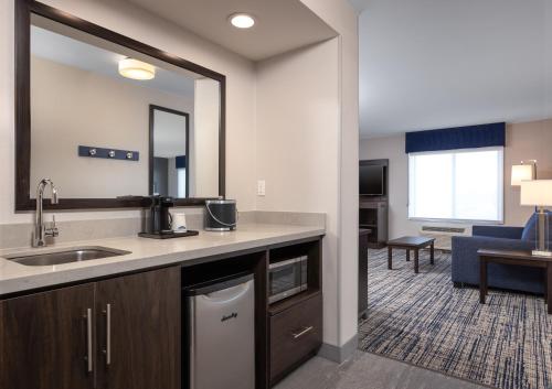 Φωτογραφία από το άλμπουμ του Hampton Inn & Suites Manteca σε Manteca