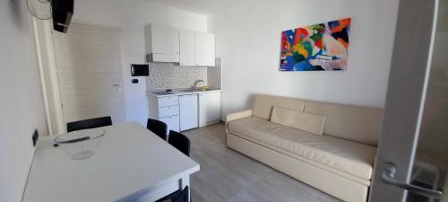 Una cocina o zona de cocina en Maresol Residence