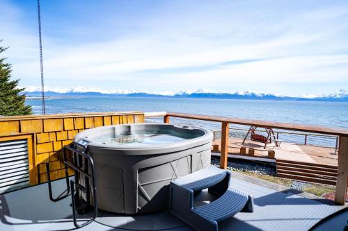 a hot tub on the deck of a boat at Homer Inn & Spa in Homer