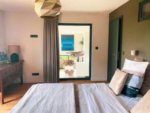 Φωτογραφία από το άλμπουμ του La Maison Bas Lachamp - Luxuary Mountain Villa σε Bellefosse