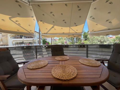 Μπαλκόνι ή βεράντα στο Fterna Apartment