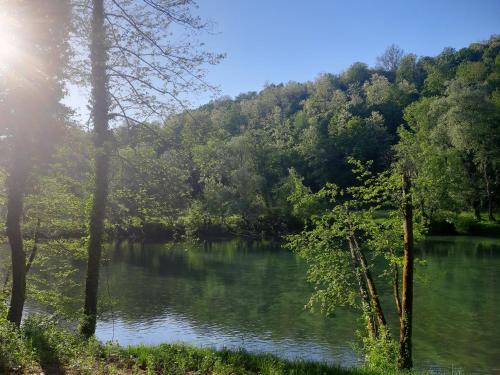 Φυσικό τοπίο κοντά σε αυτή η παραθεριστική κατοικία