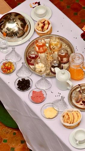 Cibo presso il riad o nelle vicinanze