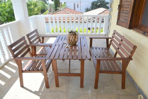 Emmanuel's Summer House