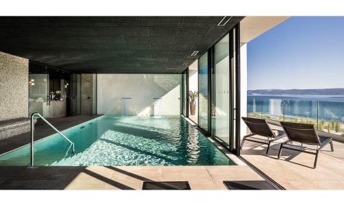 Aminess Younique Narrivi Hotel — Pool view