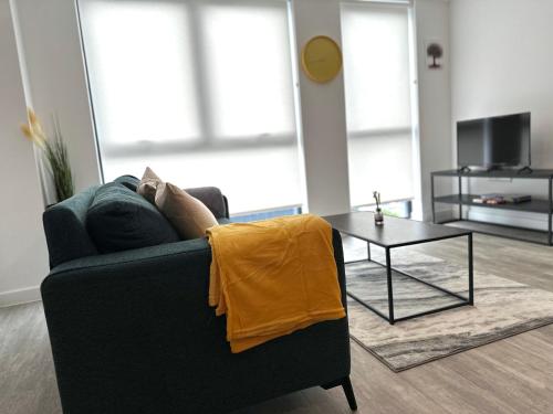 Fresh 2Bed 2Bath Apartment 2mins drive to Man Utd Stadium photo 10
