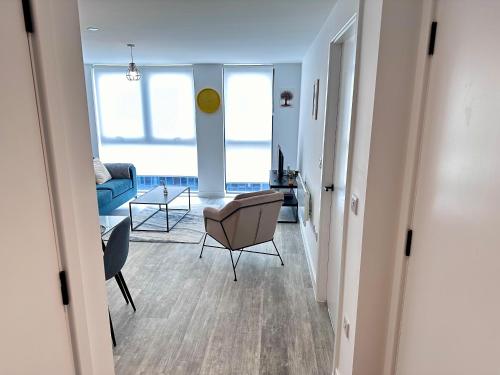 Fresh 2Bed 2Bath Apartment 2mins drive to Man Utd Stadium photo 8