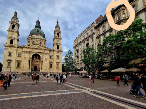 Xmass Market and Basilica View II Vintage Apartment