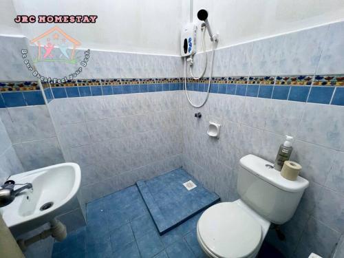 Un baño de JRC Homestay EJ 23 (Ehsan Jaya)