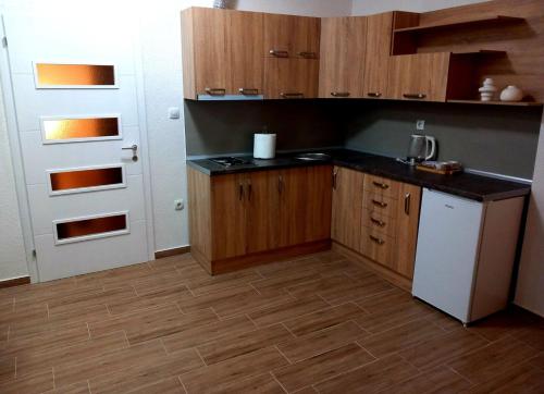 DM Apartment tesisinde mutfak veya mini mutfak