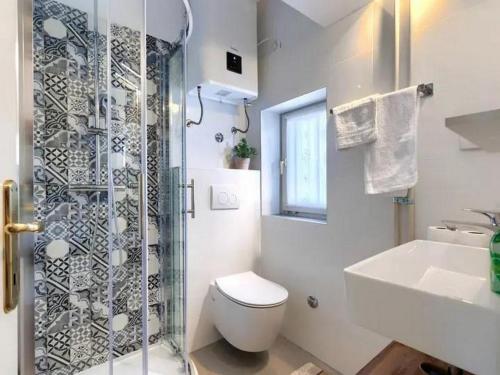 Holiday house with a swimming pool Porec - 23000