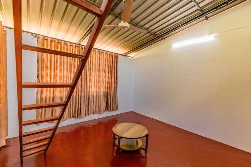 Gallery image of The Rise - Poolside Villa in Gurpur