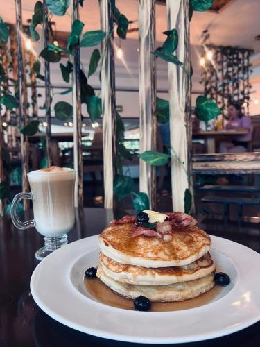 Φαγητό σε αυτό το ξενοδοχείο ή κάπου εκεί κοντά