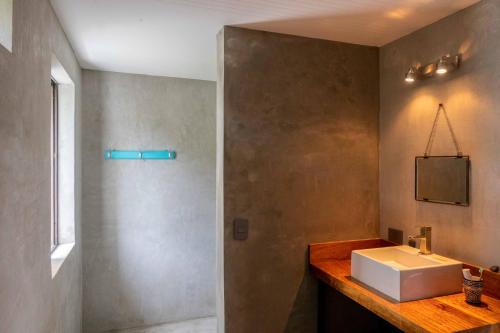 Ένα μπάνιο στο El Nido Cúbico